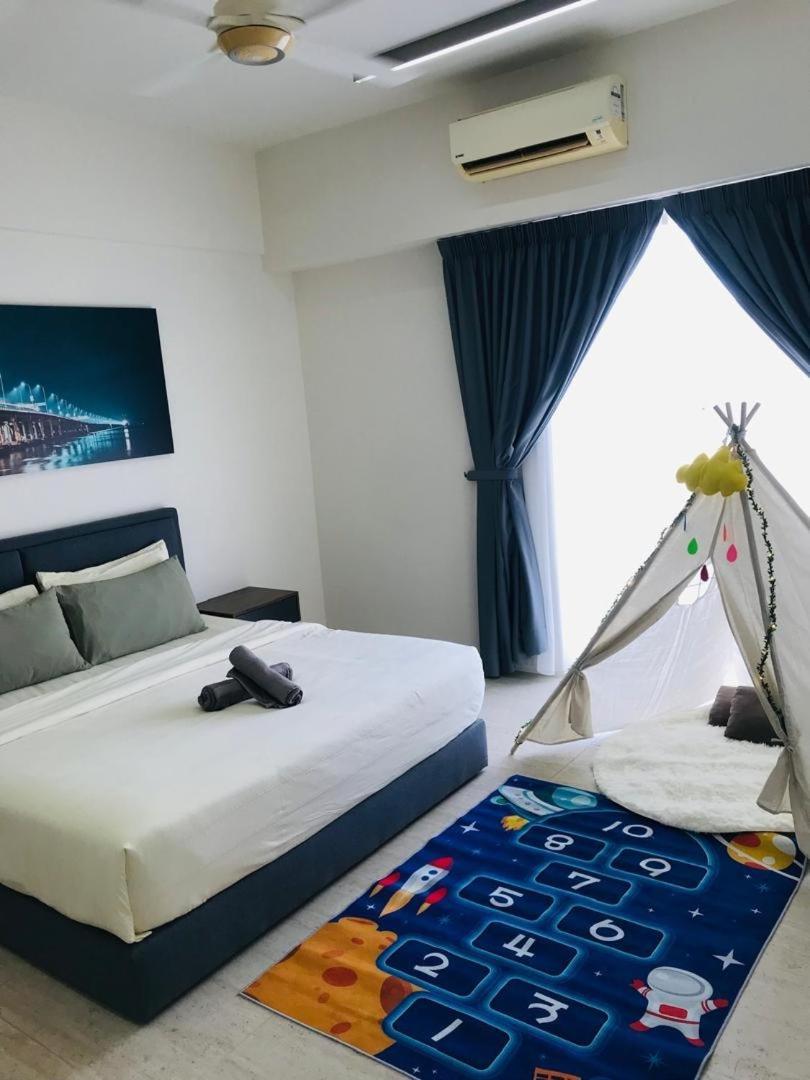 By The Sea Batu Ferringhi Apartment ภายนอก รูปภาพ